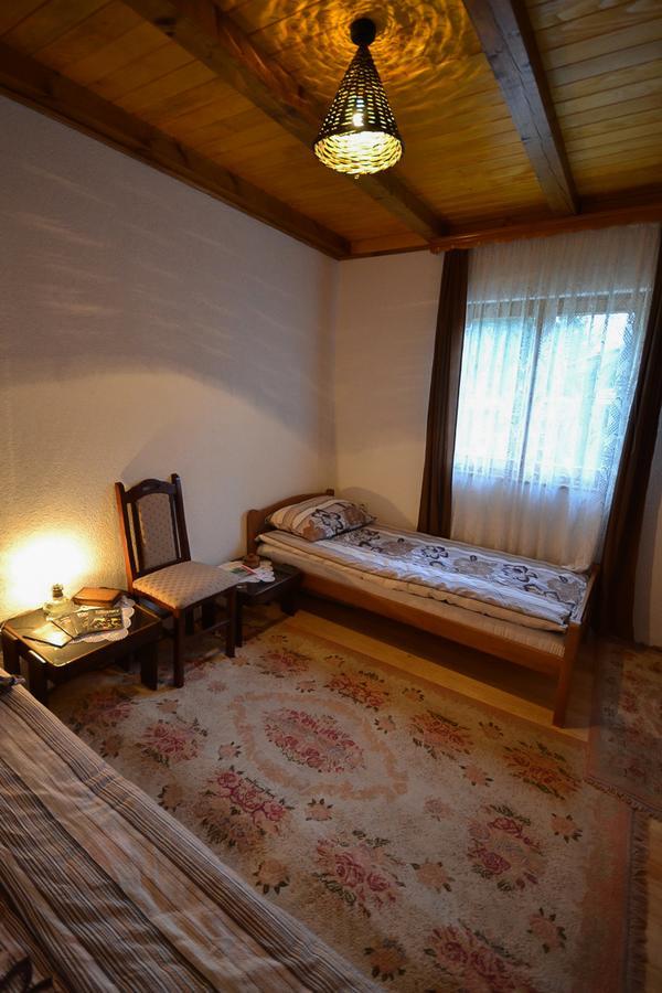 Antik Hotel Foca Buitenkant foto