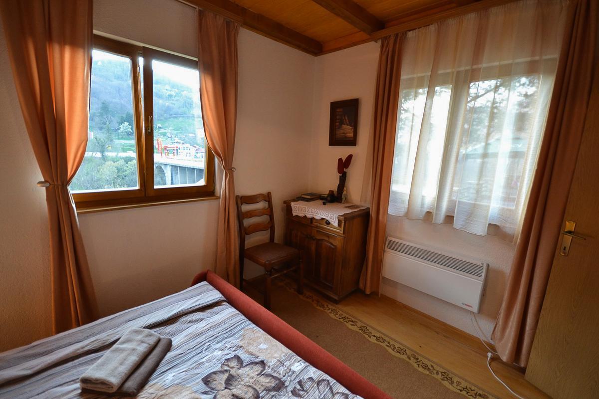 Antik Hotel Foca Buitenkant foto