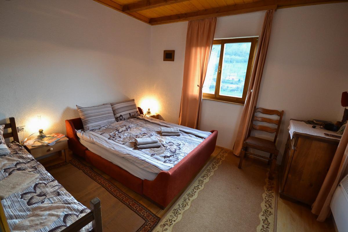 Antik Hotel Foca Buitenkant foto