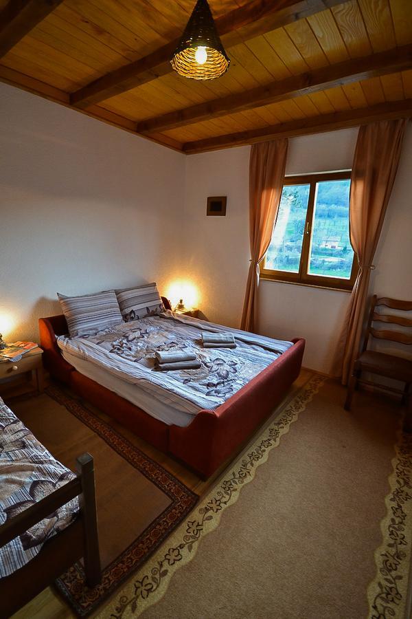 Antik Hotel Foca Buitenkant foto